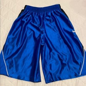 Awesome boys Nike Shorts size M great condition